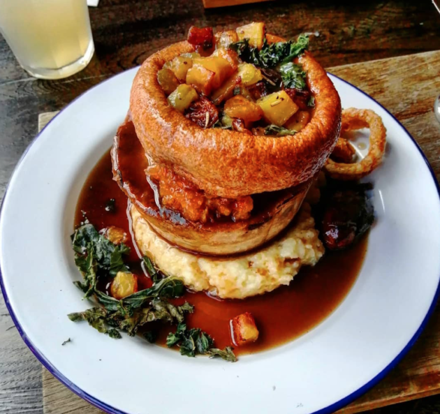 Sunday pie roast dinner